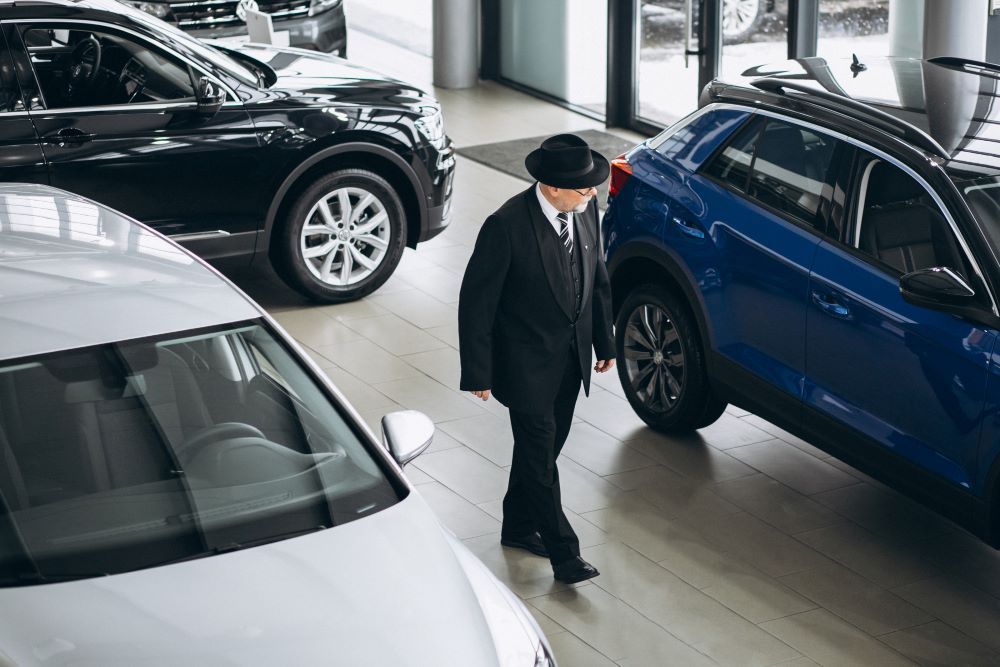 İzmir'de Araç Alırken Dikkat: İkinci El Jaguar veya Range Rover Almadan Önce Kontrol Ettirmeniz Gereken 8 Nokta
